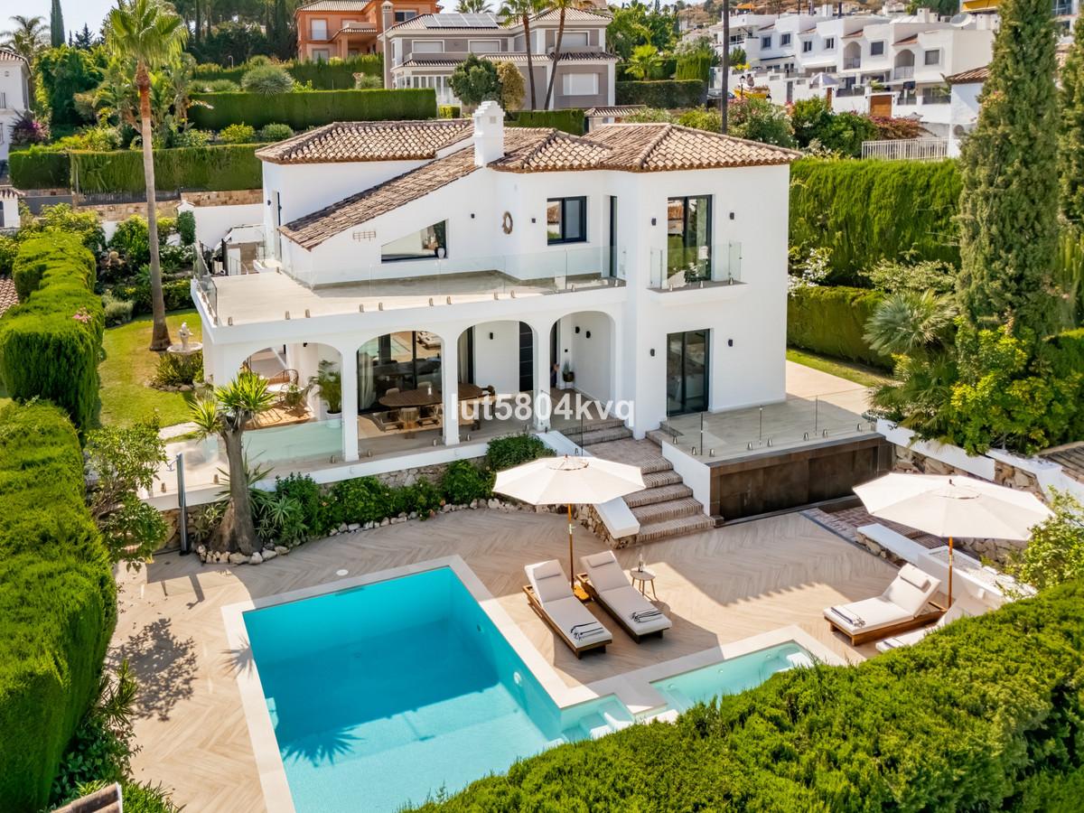 Villa Detached in Nueva Andalucía