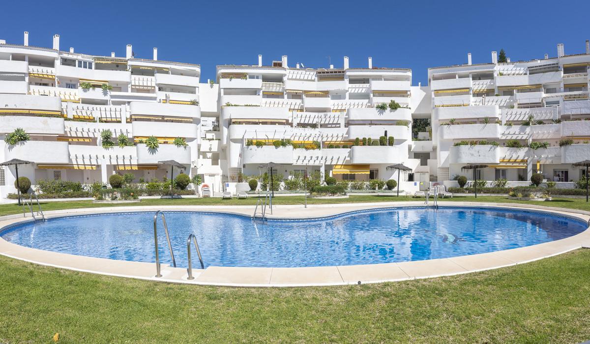 Apartment Middle Floor in Nueva Andalucía