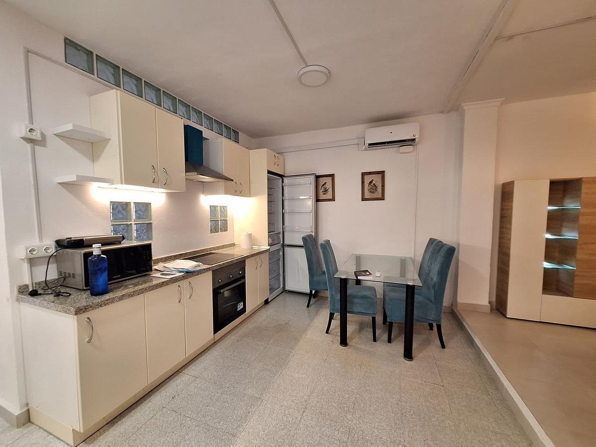 Villa Semi Detached in San Enrique