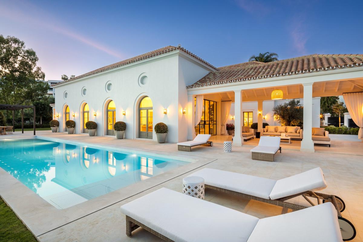 Villa Detached in Nueva Andalucía