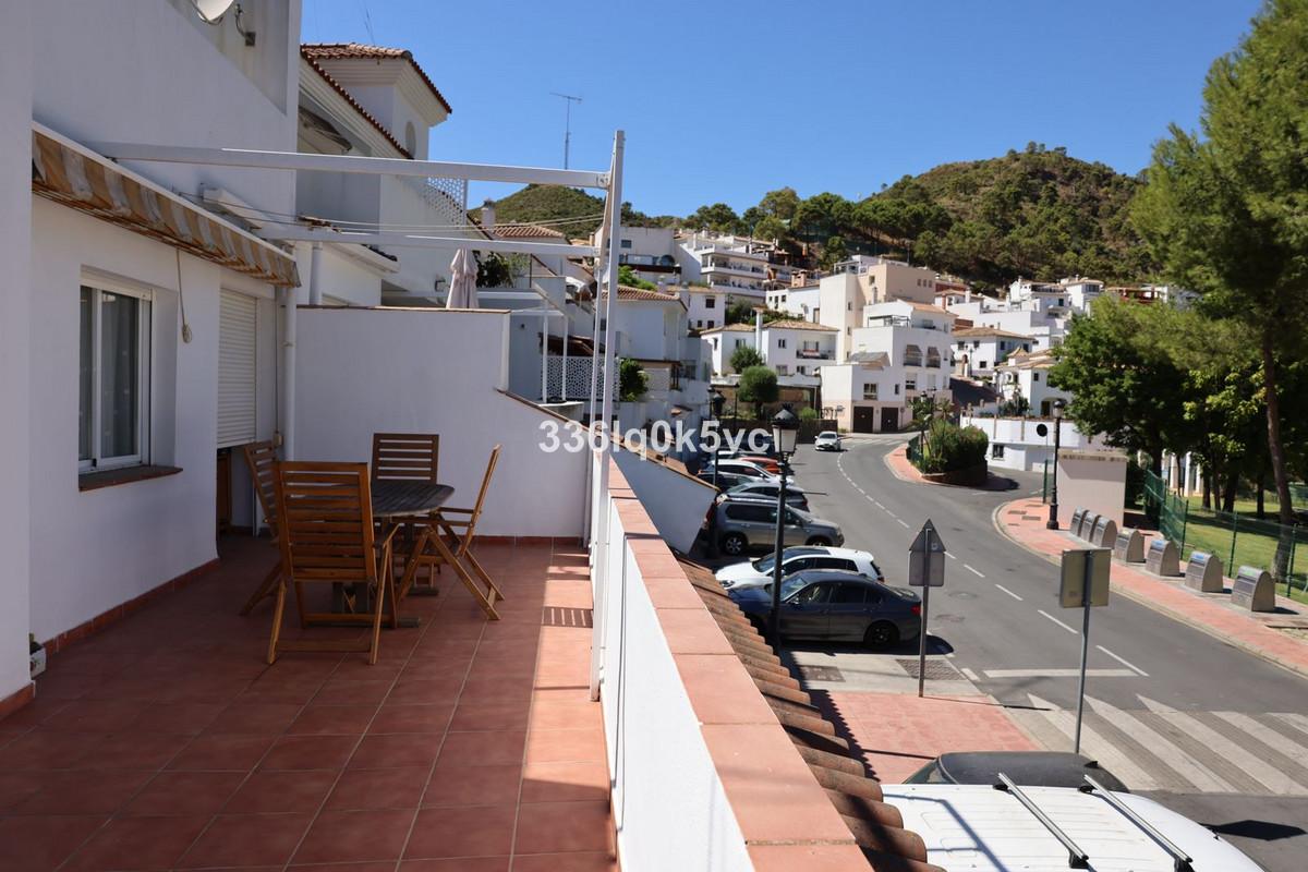 Apartment Middle Floor in Benahavís