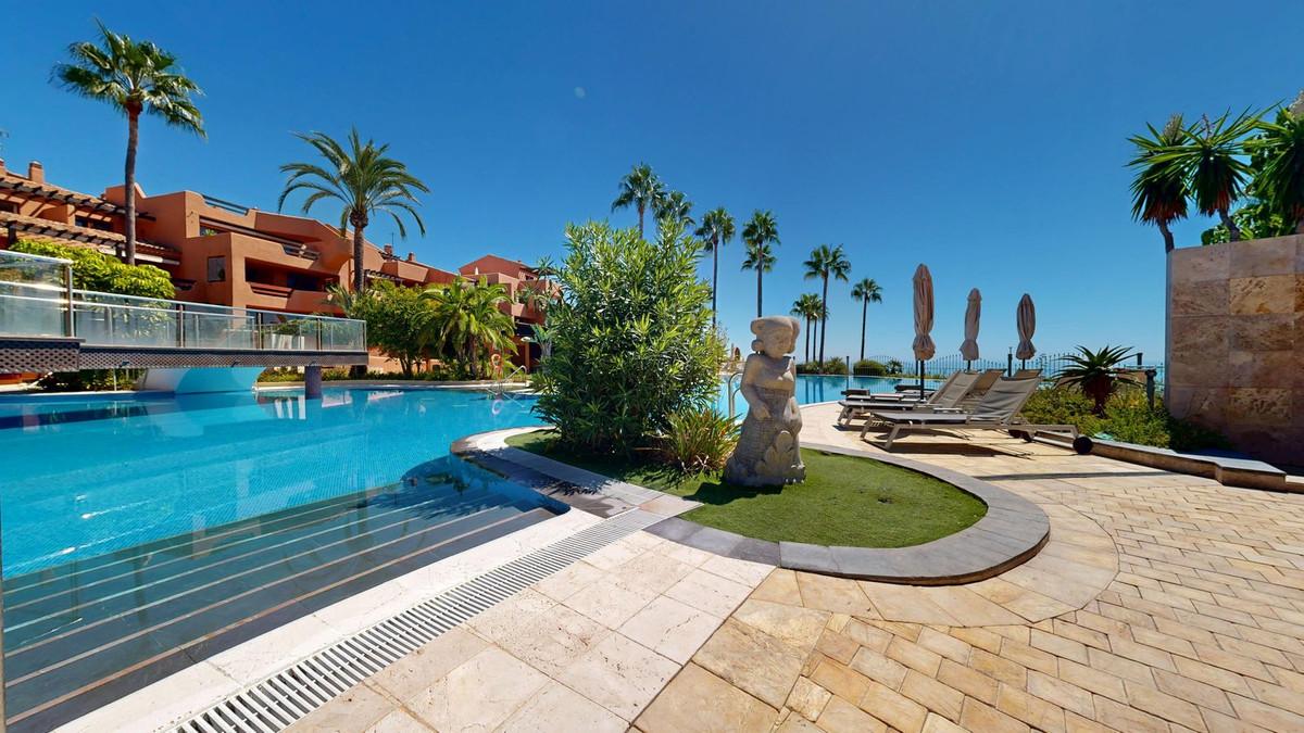 Apartment Middle Floor in Estepona