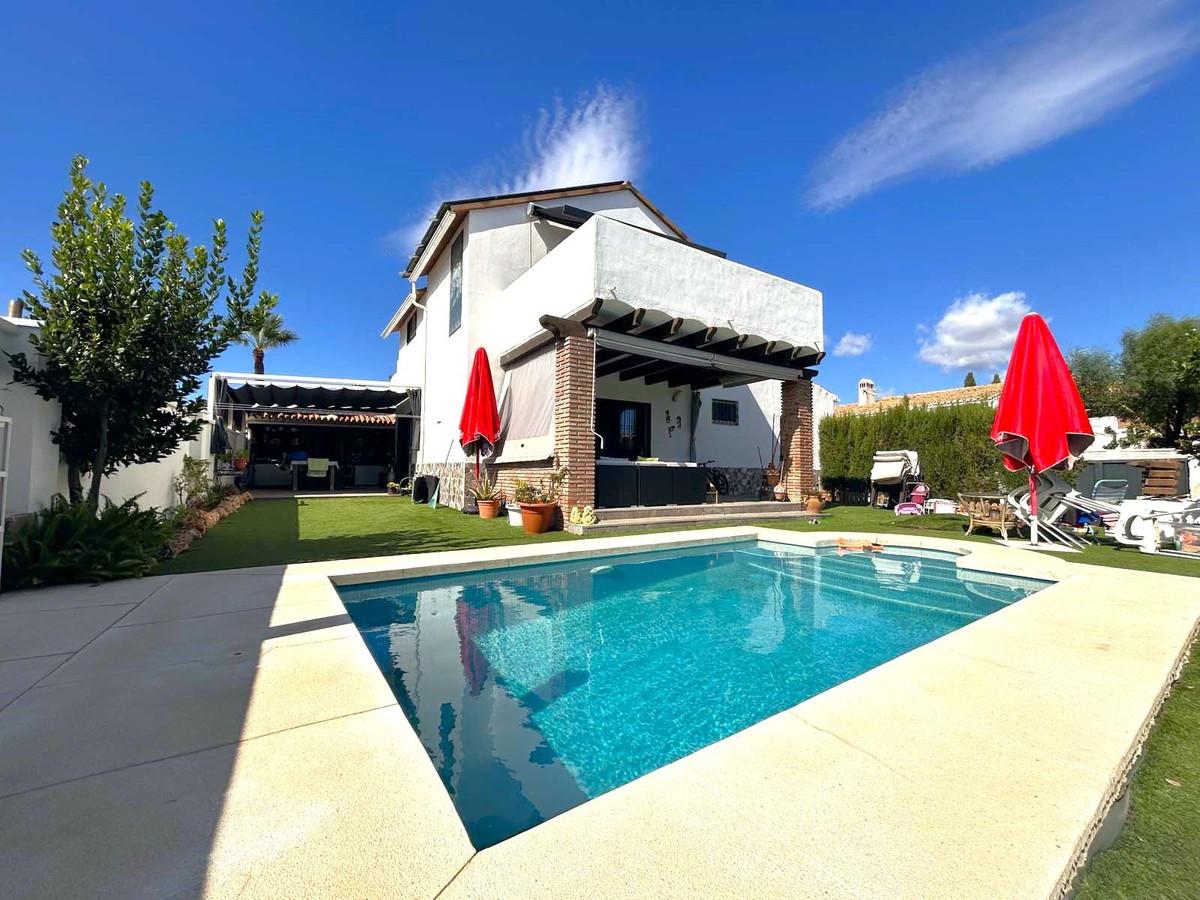 Villa Semi Detached in Calahonda