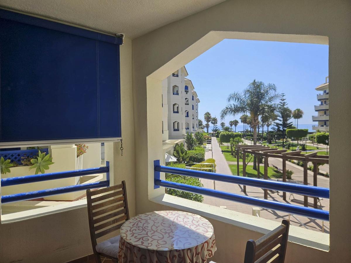 Apartment Middle Floor in San Luis de Sabinillas