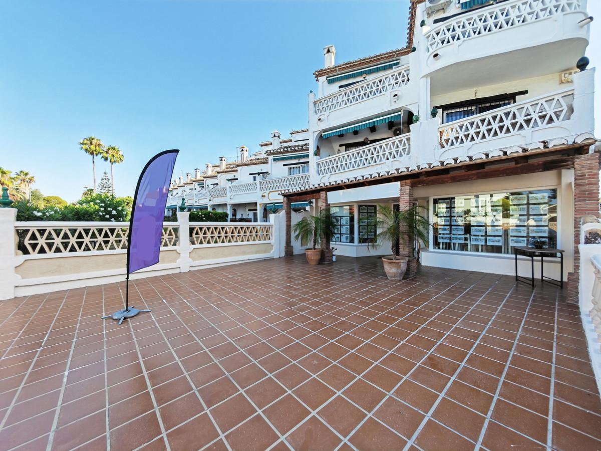 Commercial Commercial Premises in Calahonda