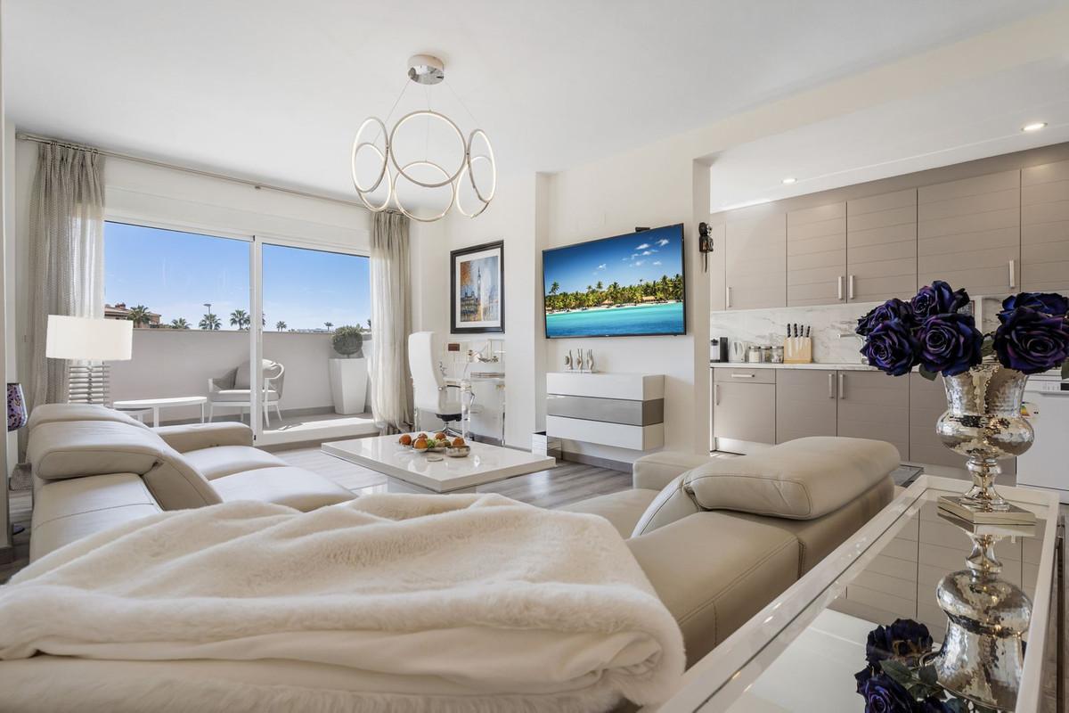 Apartment Middle Floor in La Cala de Mijas