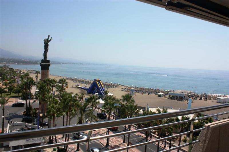 Apartment Middle Floor in Puerto Ban&uacute;s