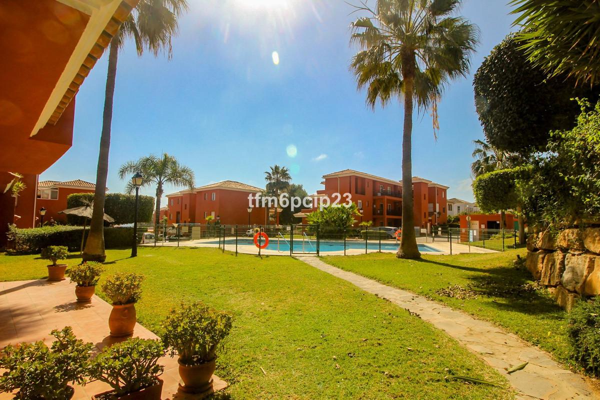Apartment Middle Floor in La Duquesa