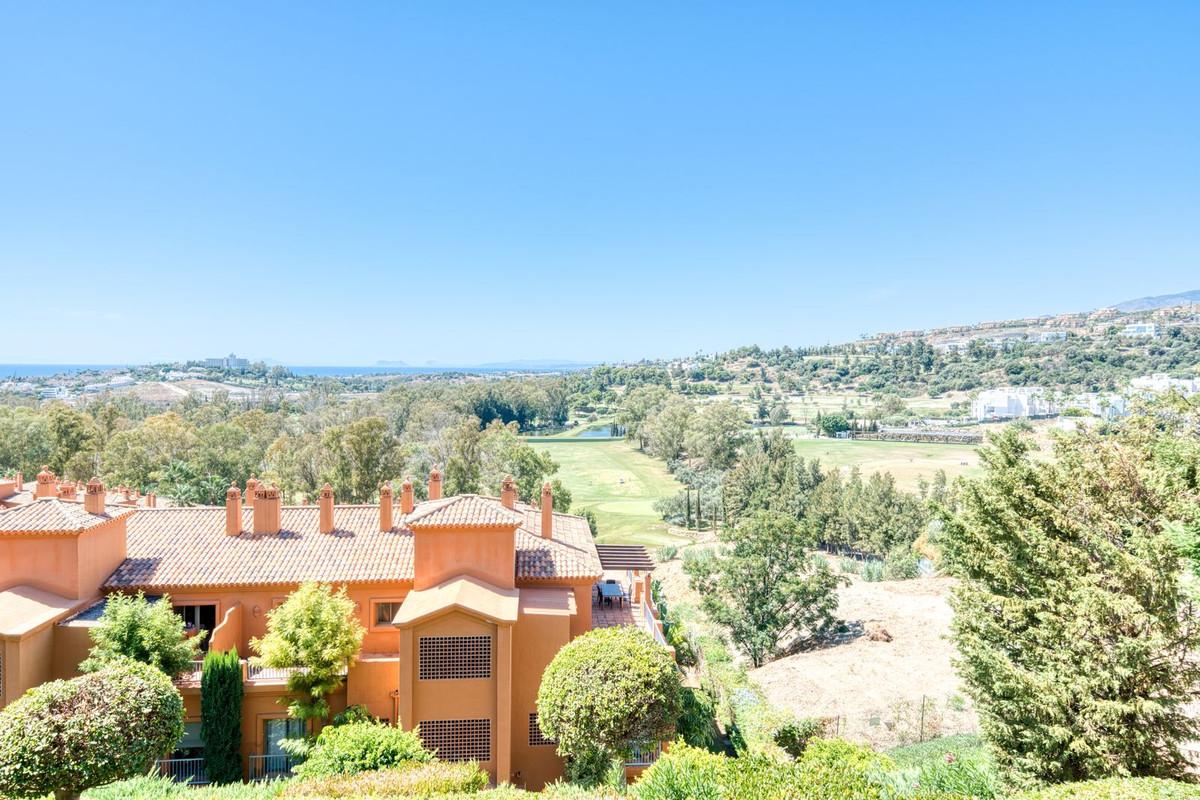 Apartment Middle Floor in Estepona