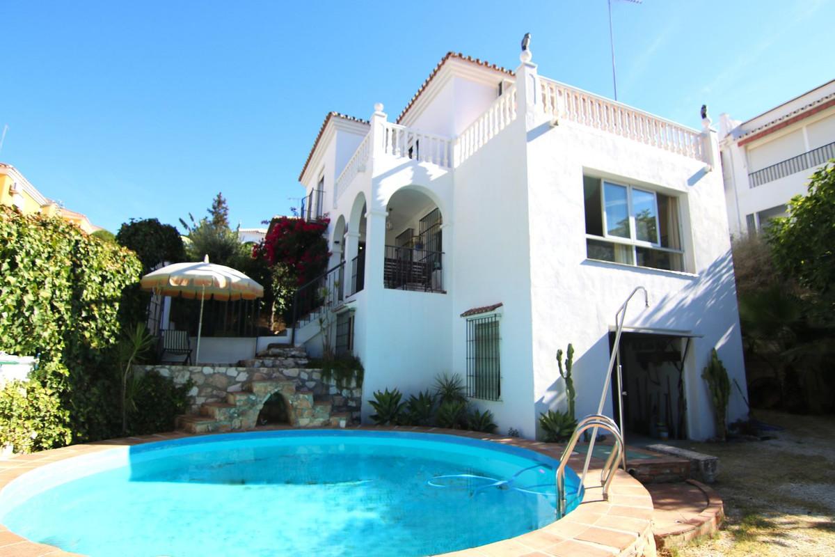 Villa Detached in Coín