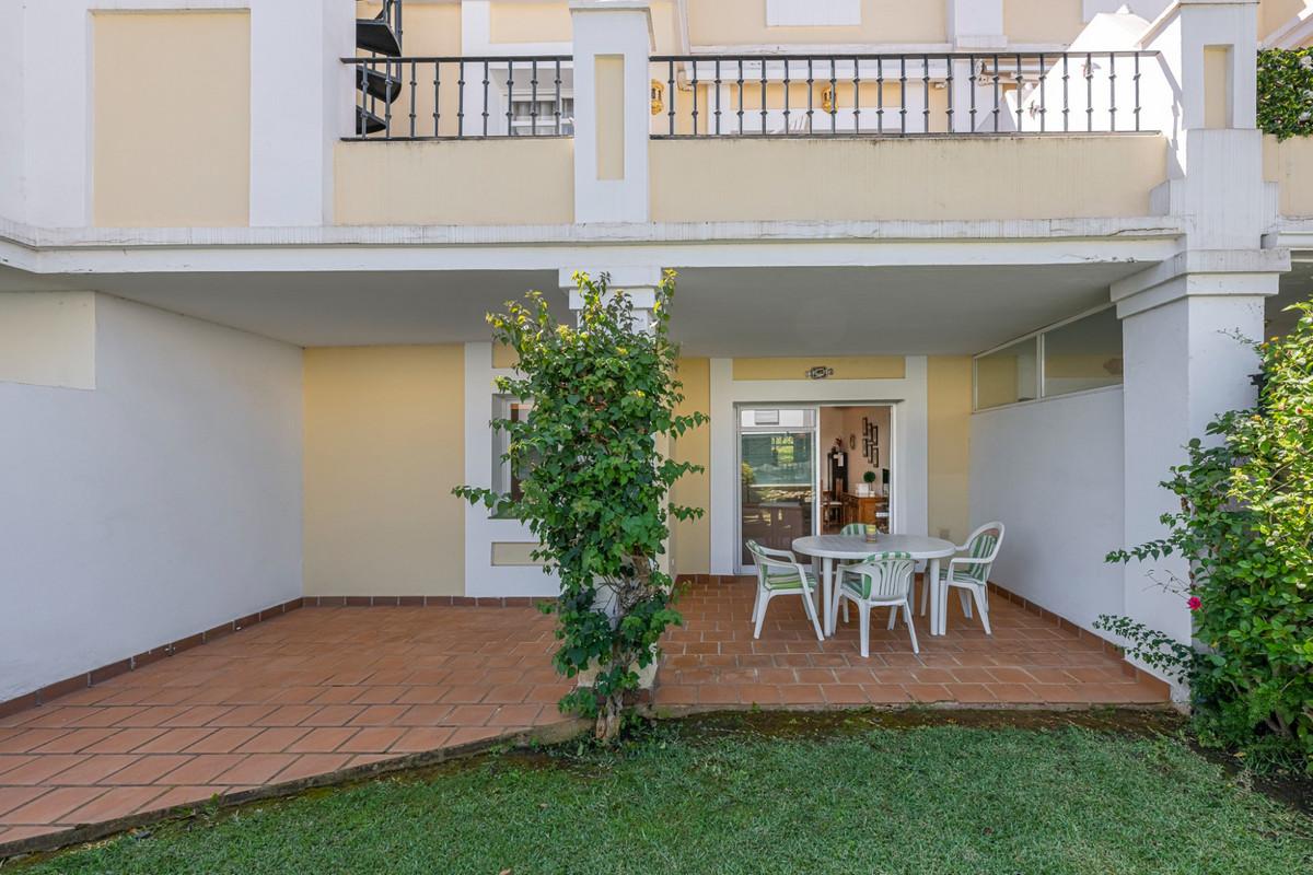 Apartment Middle Floor in Nueva Andaluc&iacute;a