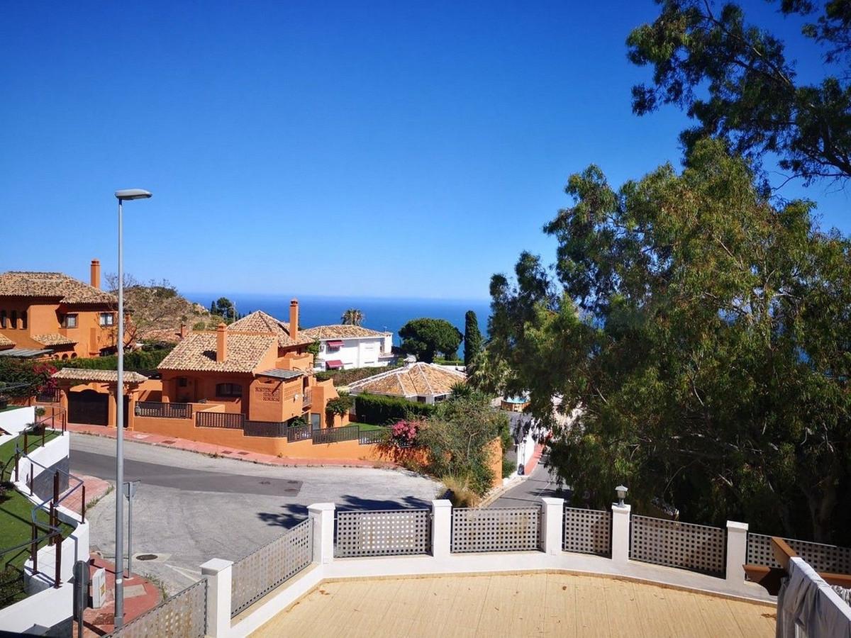 Villa Semi Detached in Benalmadena