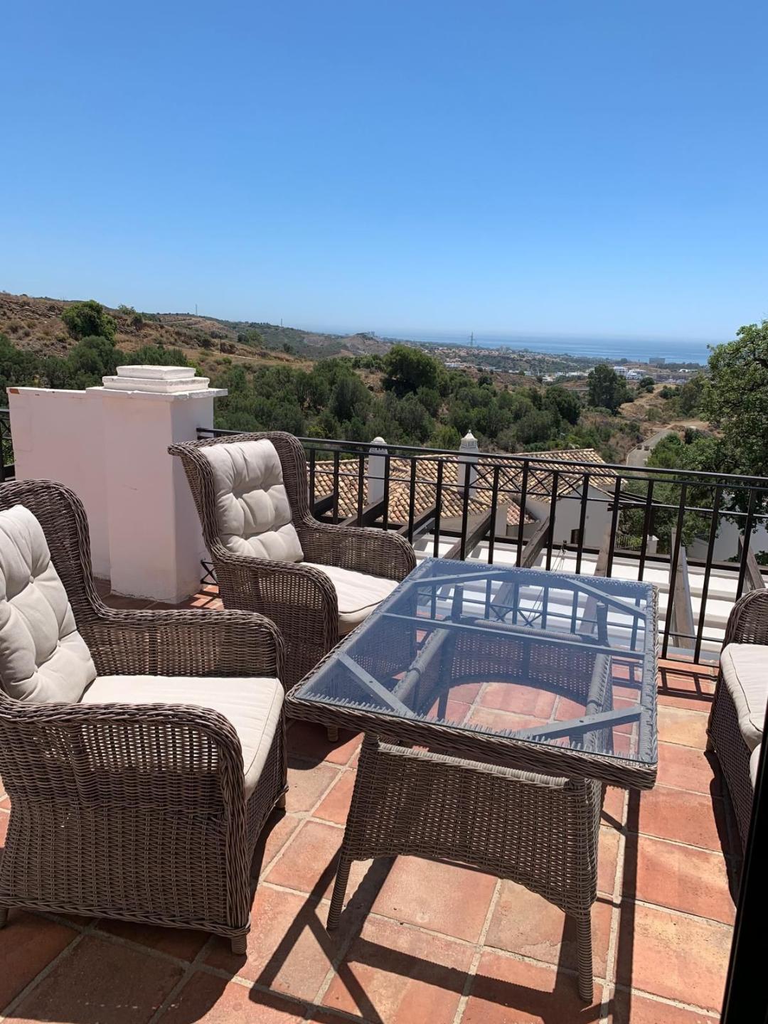 Apartment Penthouse in Altos de los Monteros