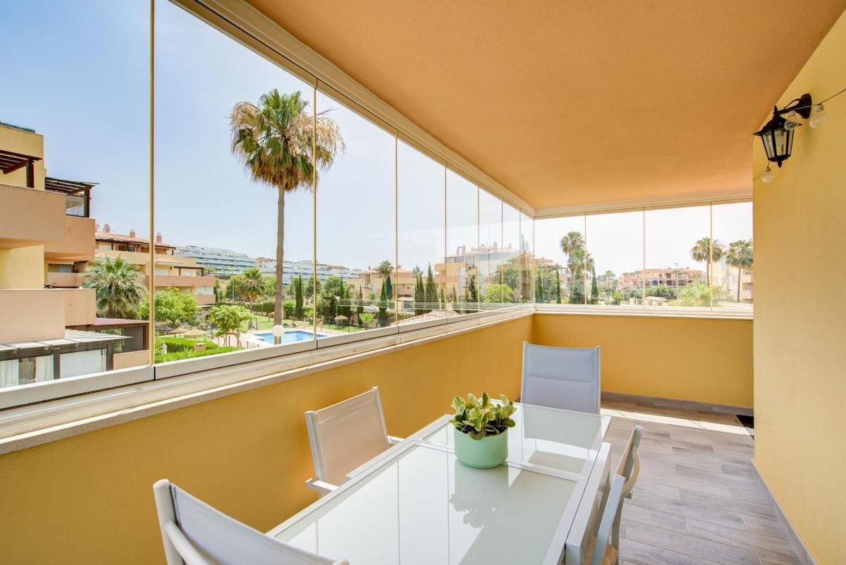 Apartment Middle Floor in La Cala de Mijas