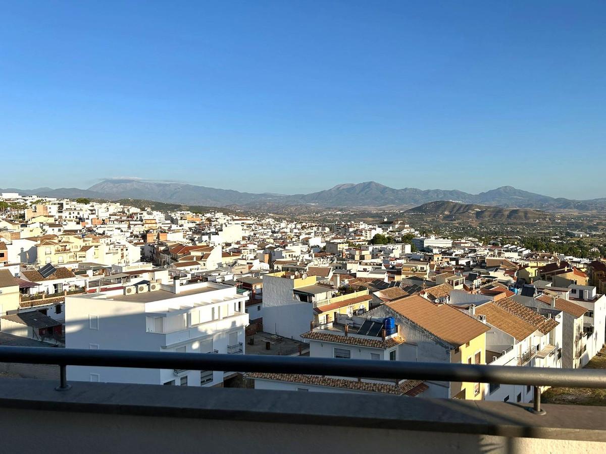 Apartment Penthouse in Alhaurín el Grande