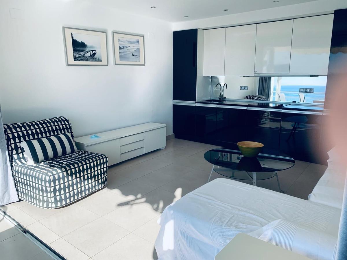 Apartment Middle Floor in Costabella