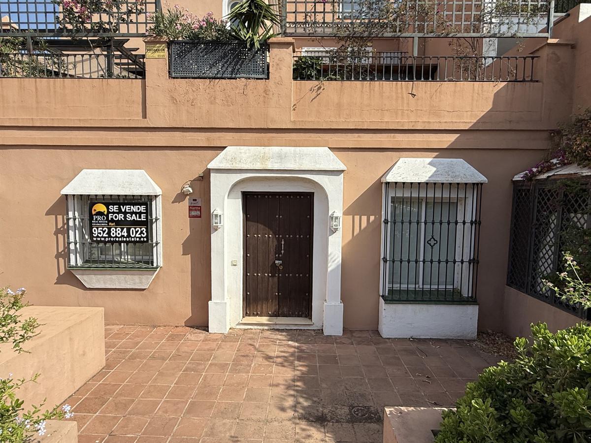 Commercial Commercial Premises in Guadalmina Alta