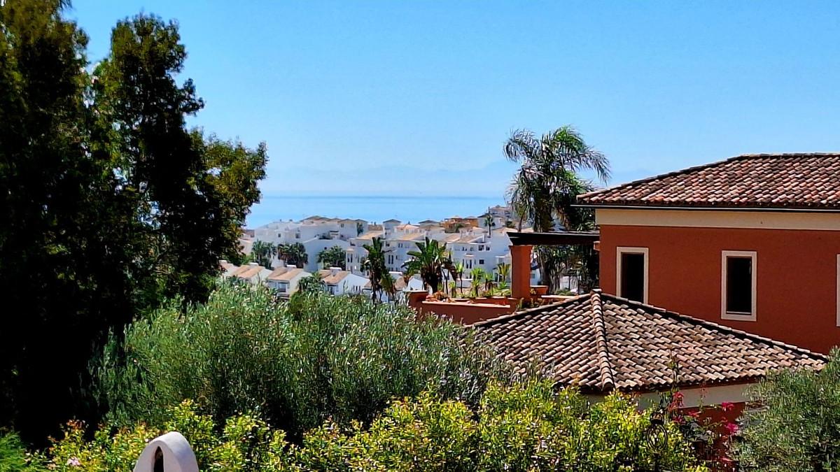 Townhouse Terraced in La Duquesa