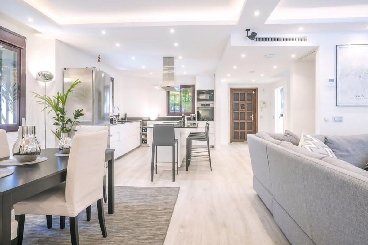 Villa Semi Detached in The Golden Mile