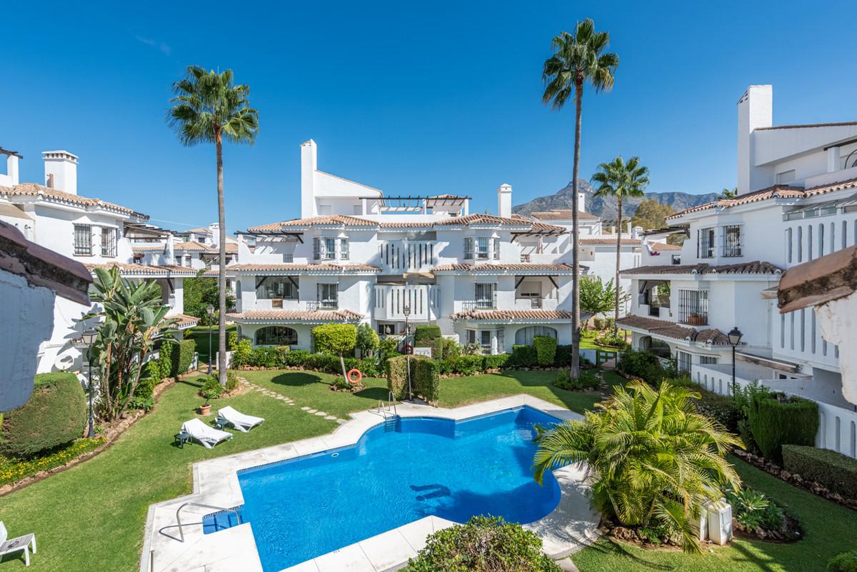 Apartment Penthouse Duplex in Nueva Andalucía