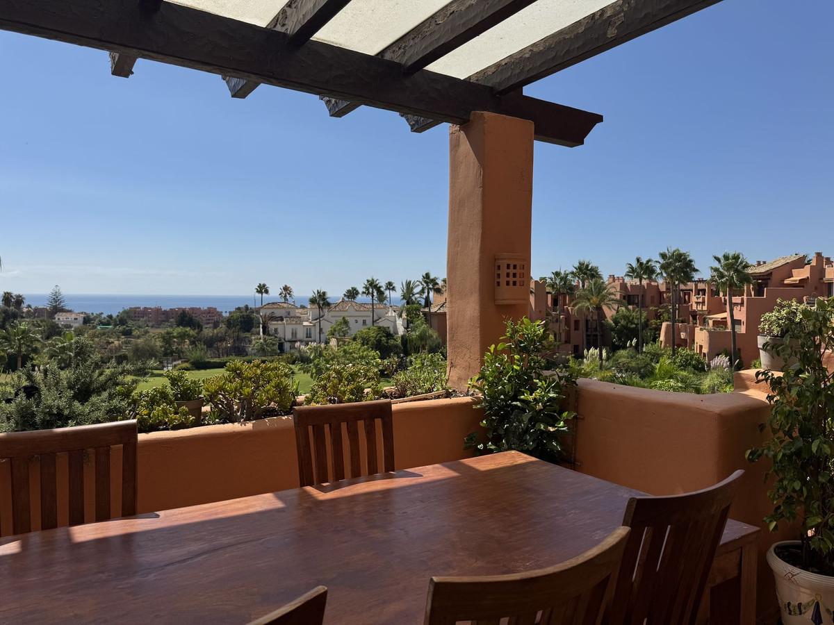 Apartment Middle Floor in Estepona