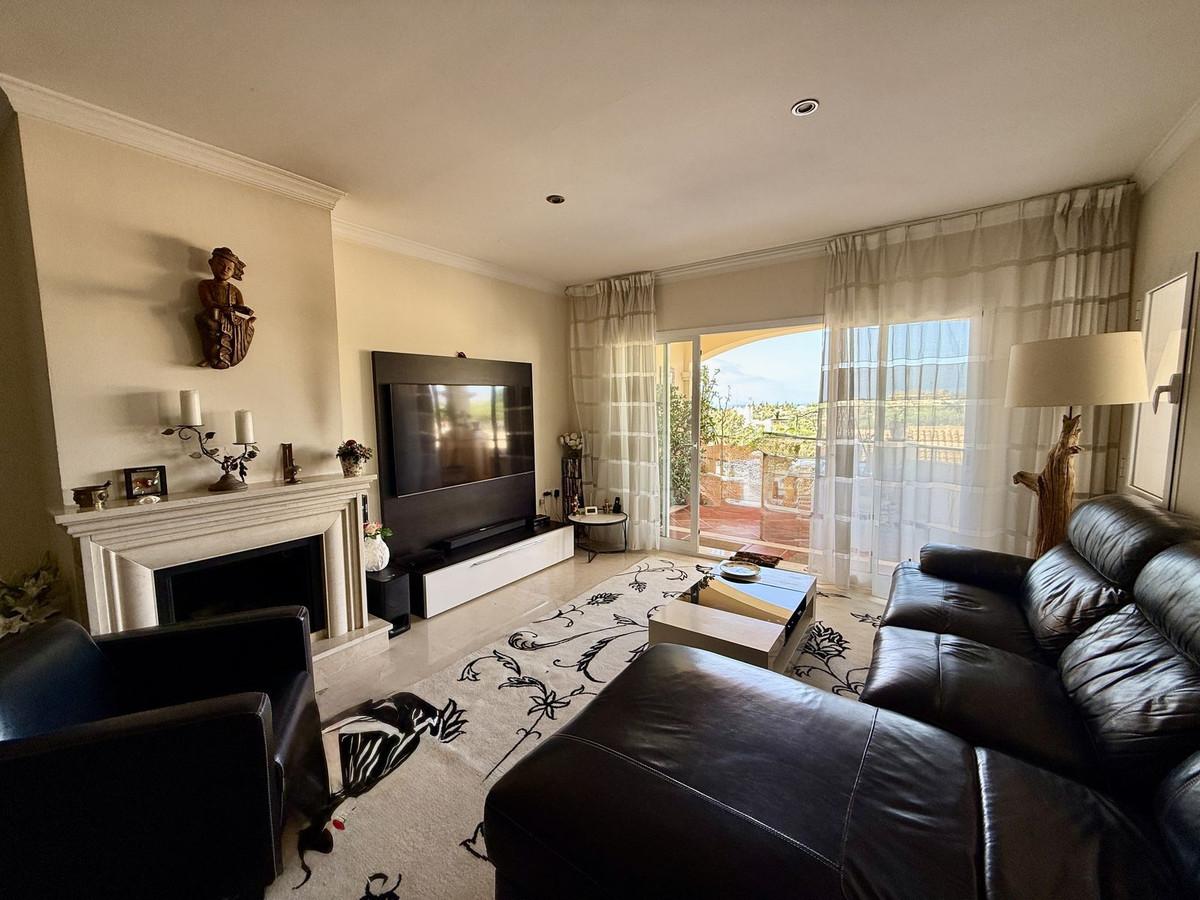 Apartment Middle Floor in Elviria