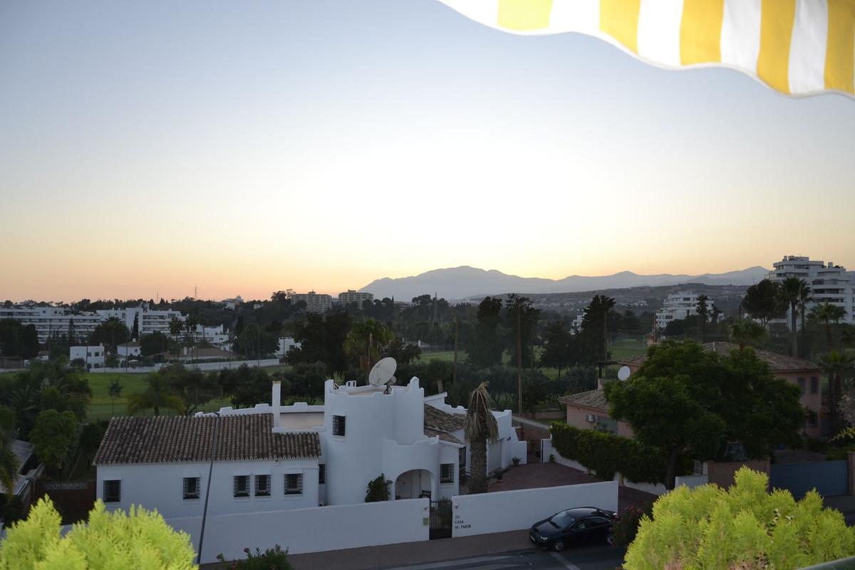 Apartment Penthouse Duplex in Guadalmina Alta