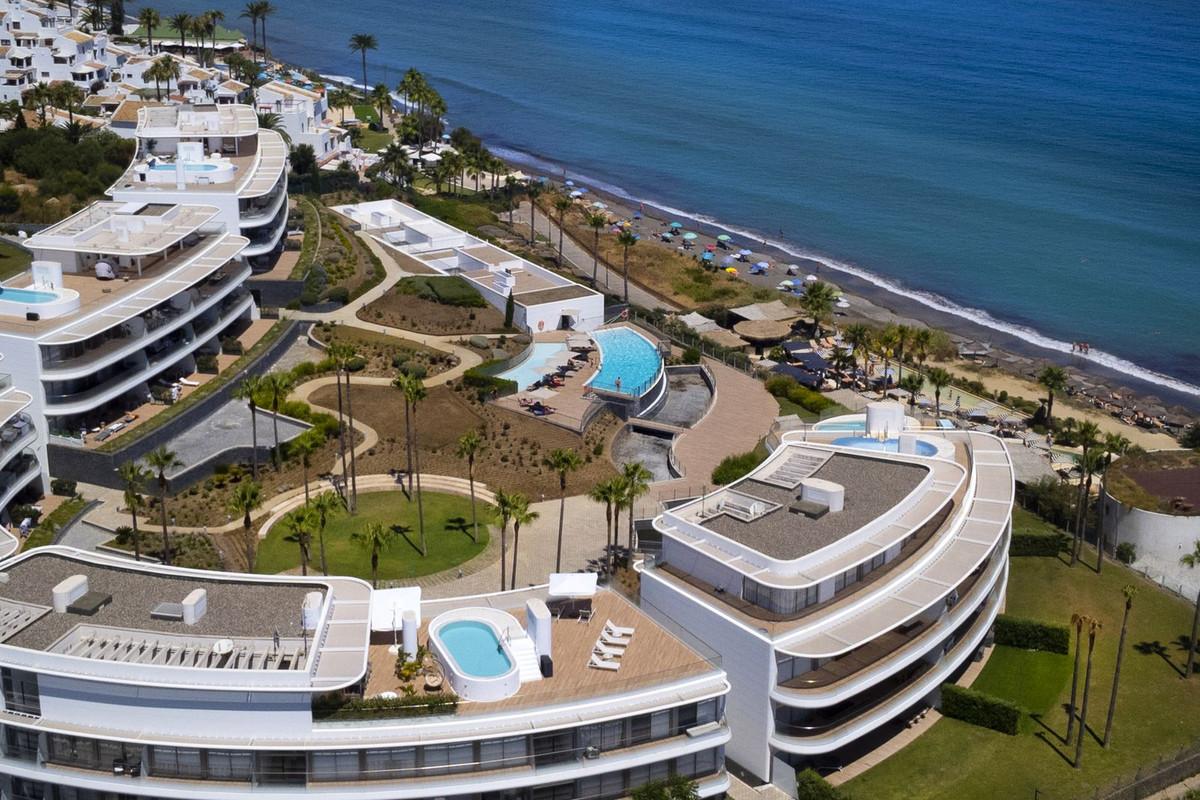 Apartment Penthouse in Estepona