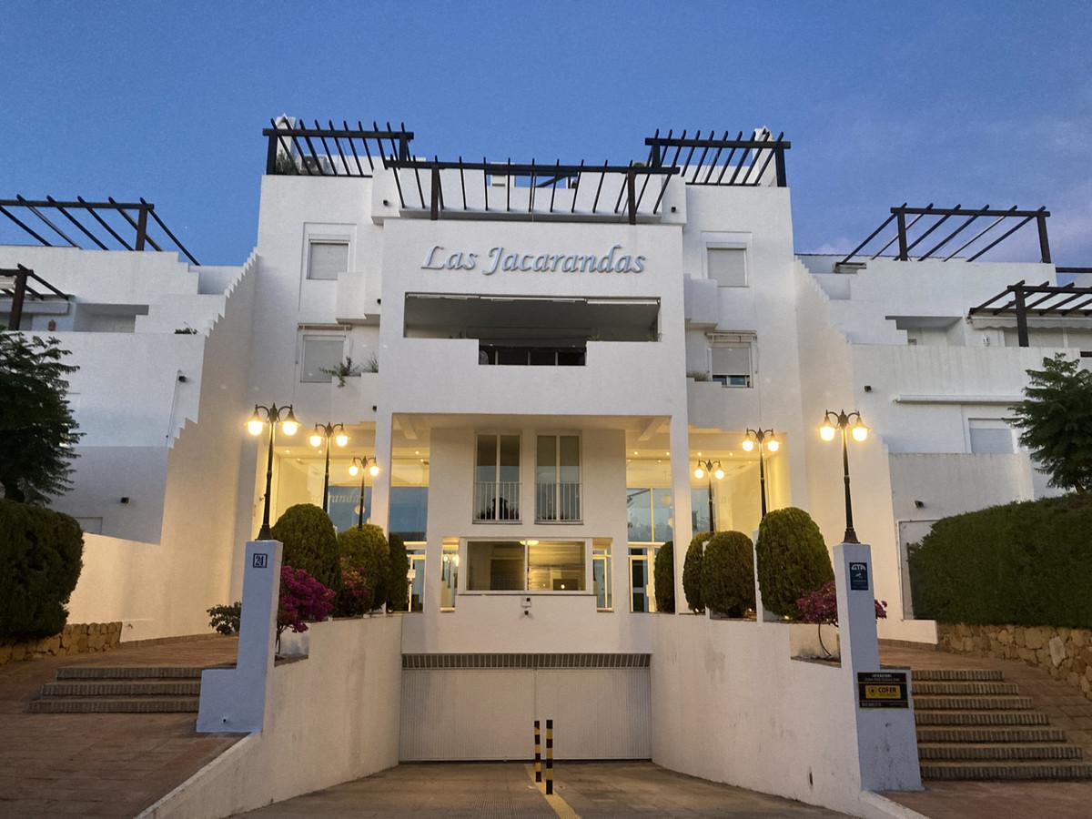 Apartment Penthouse in Estepona