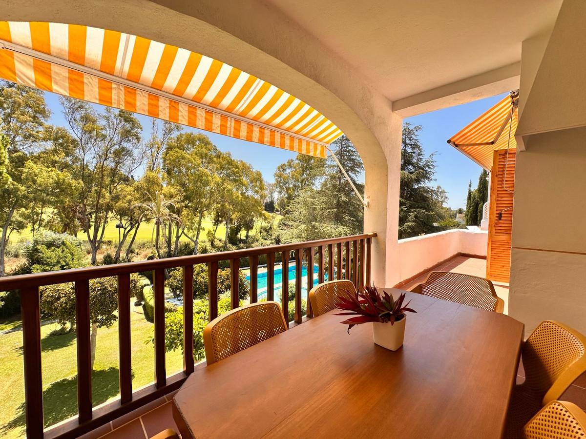Apartment Middle Floor in Nueva Andalucía