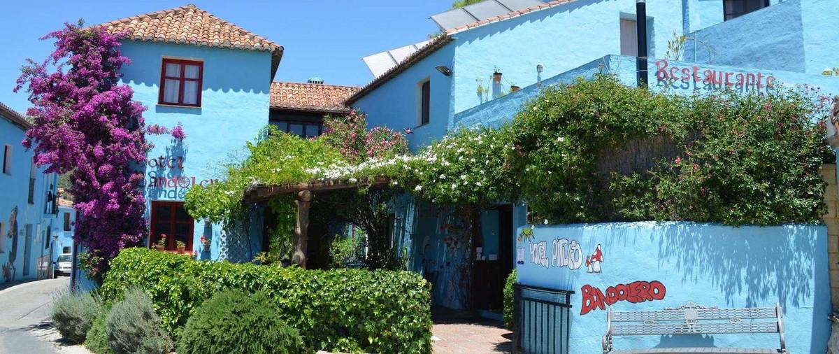 Commercial Hotel in Júzcar