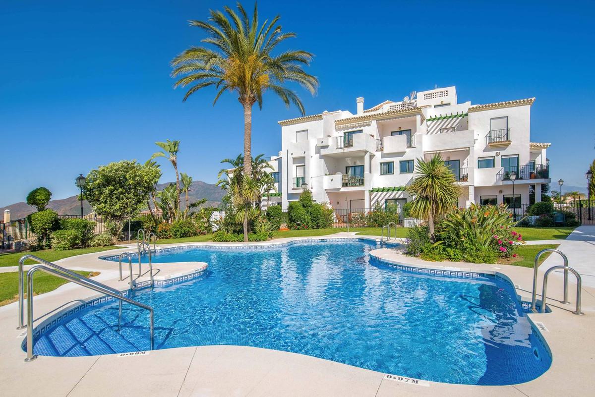 Apartment Middle Floor in Alhaurin Golf