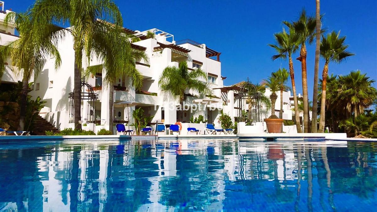 Apartment Middle Floor in Nueva Andalucía
