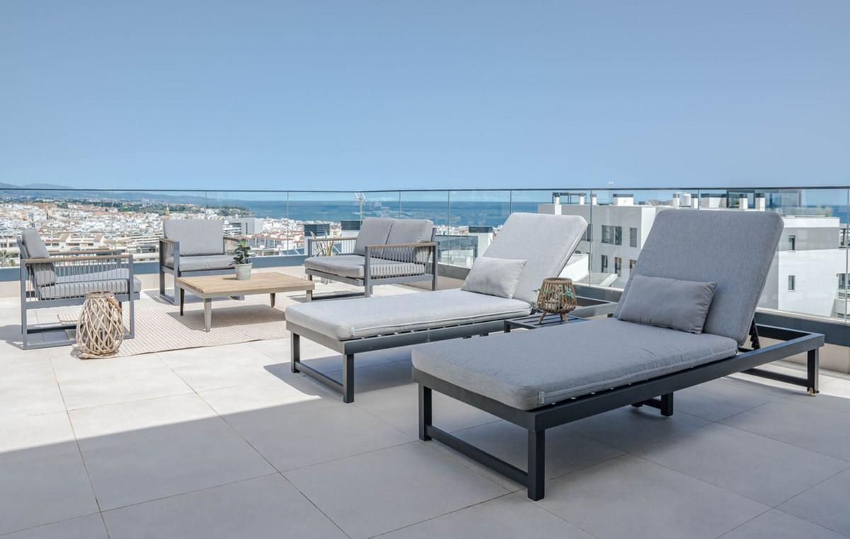 Apartment Penthouse in Estepona