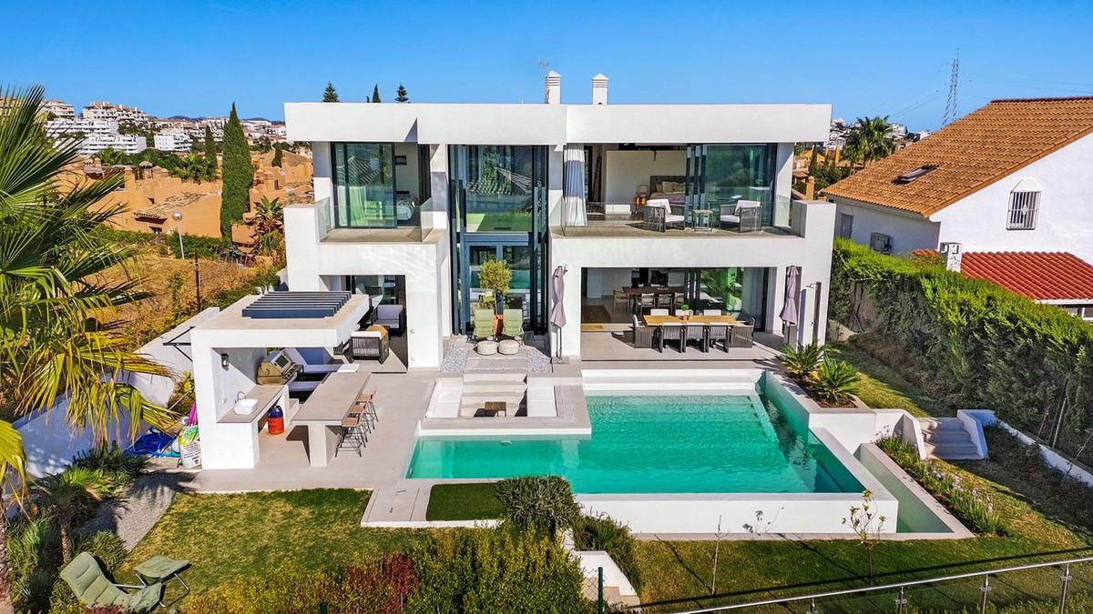 Villa Detached in Riviera del Sol