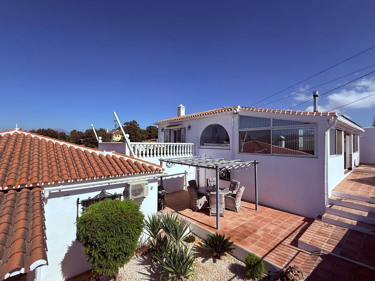 Villa Detached in Co&iacute;n