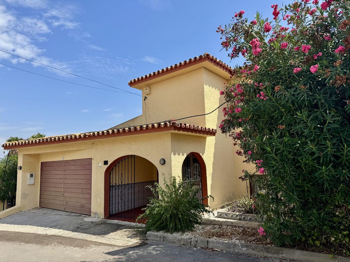 Villa Detached in Estepona