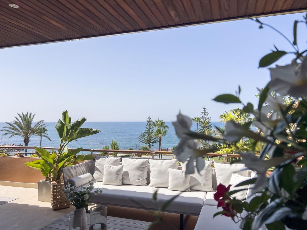 Apartment Penthouse Duplex in Puerto Banús