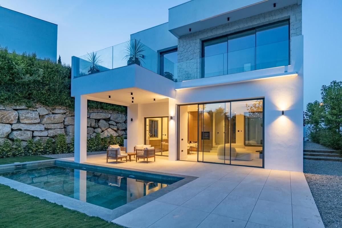 Villa Detached in Estepona