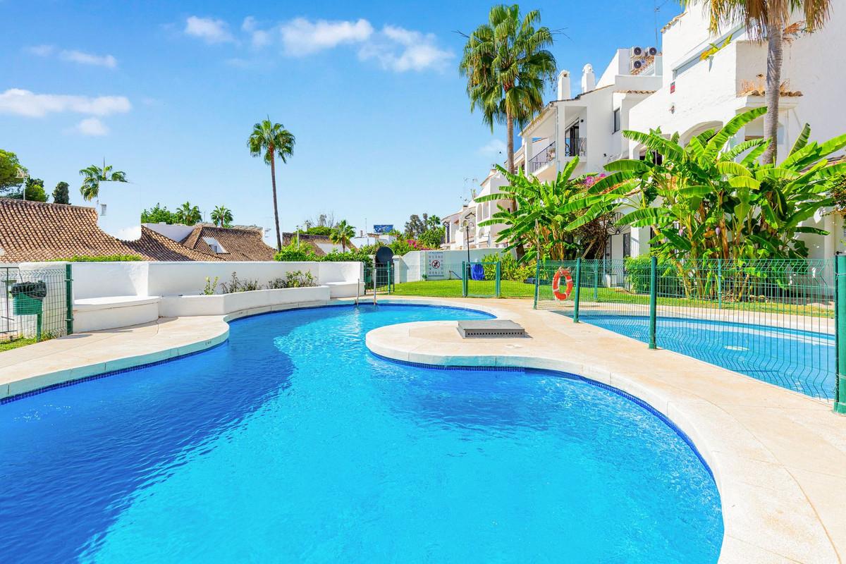 Apartment Ground Floor in Puerto Ban&uacute;s