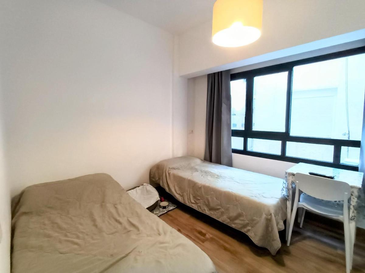 Studio Middle Floor in Torremolinos Centro