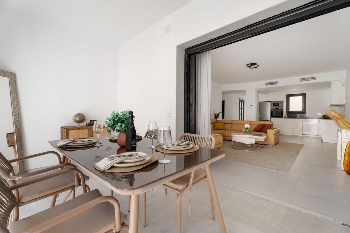 Apartment Middle Floor in Puerto Banús