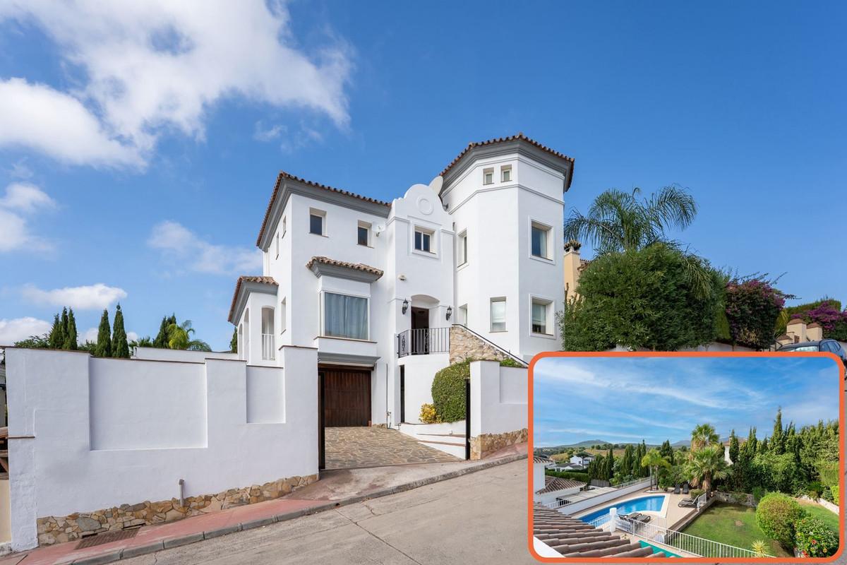 Villa Detached in Coín