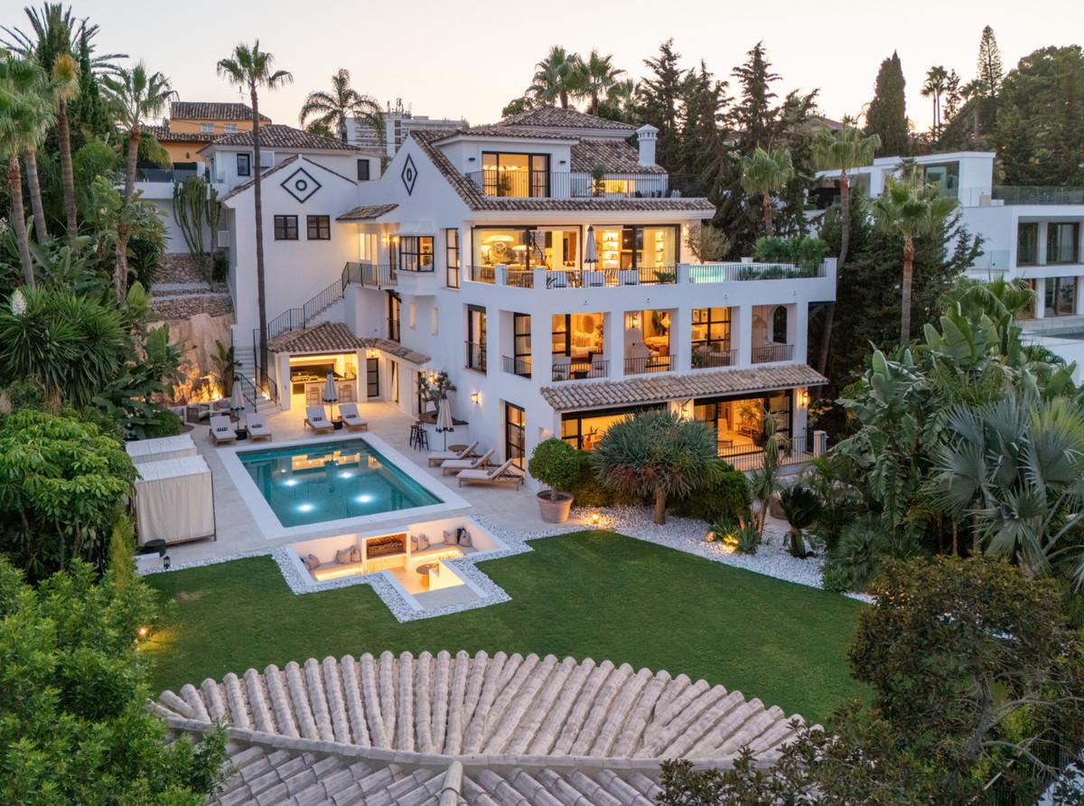 Villa Detached in Nueva Andalucía