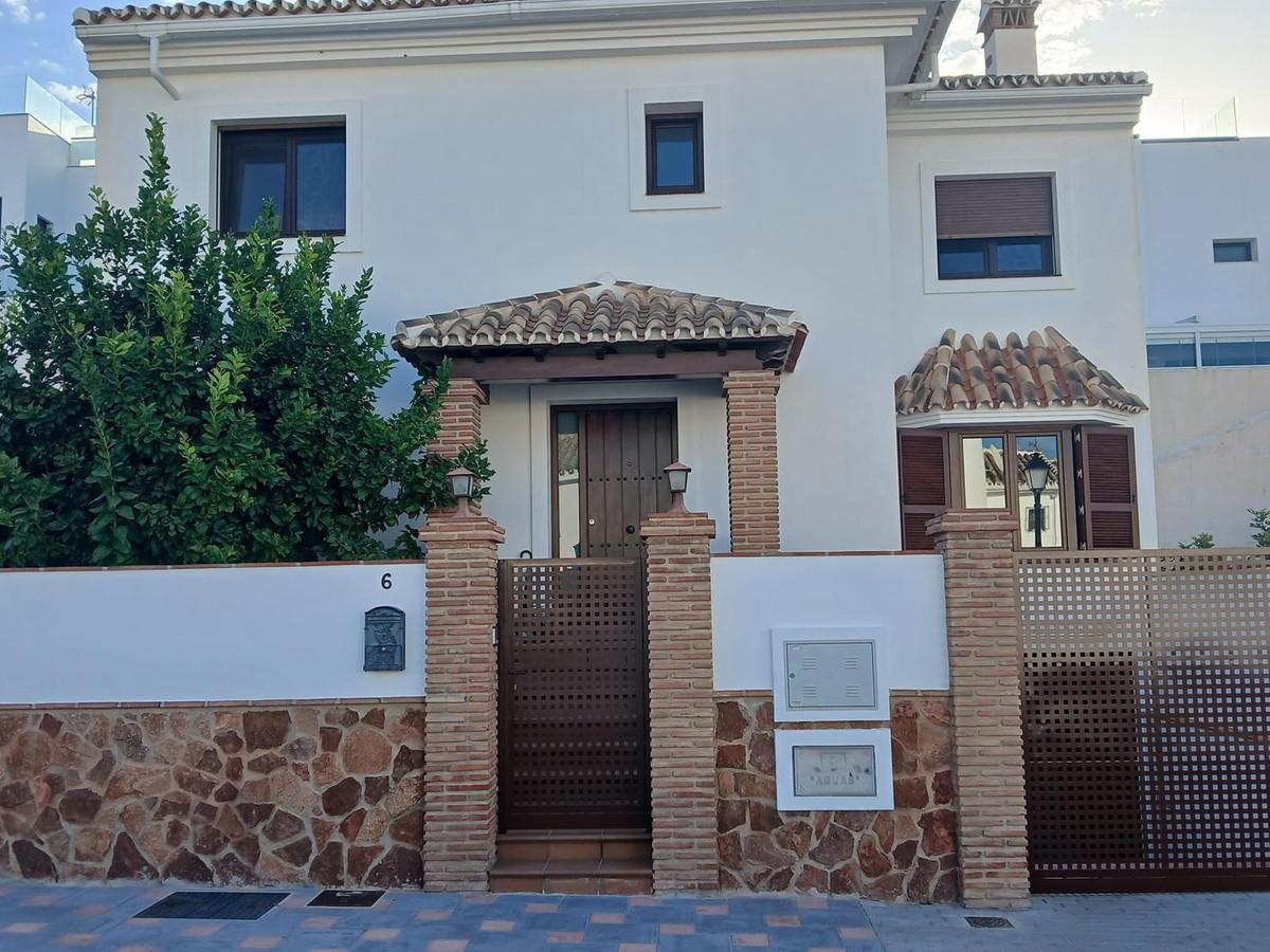 Villa Detached in Los Pacos