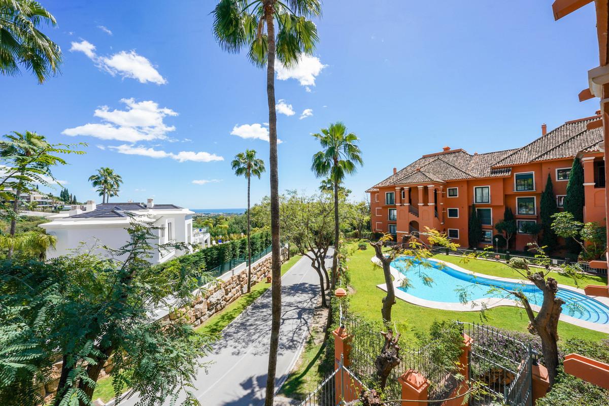 Apartment Middle Floor in Monte Halcones