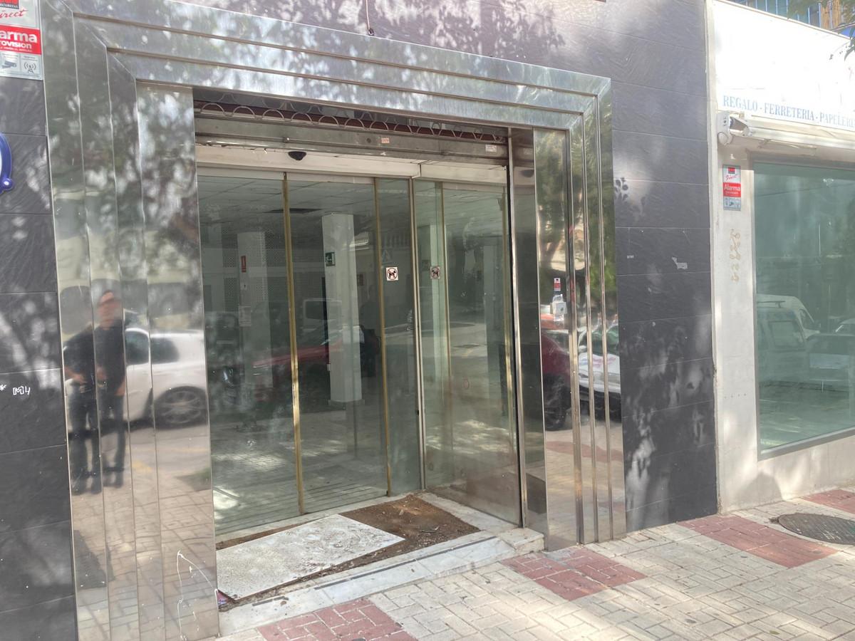 Commercial Commercial Premises in Estepona