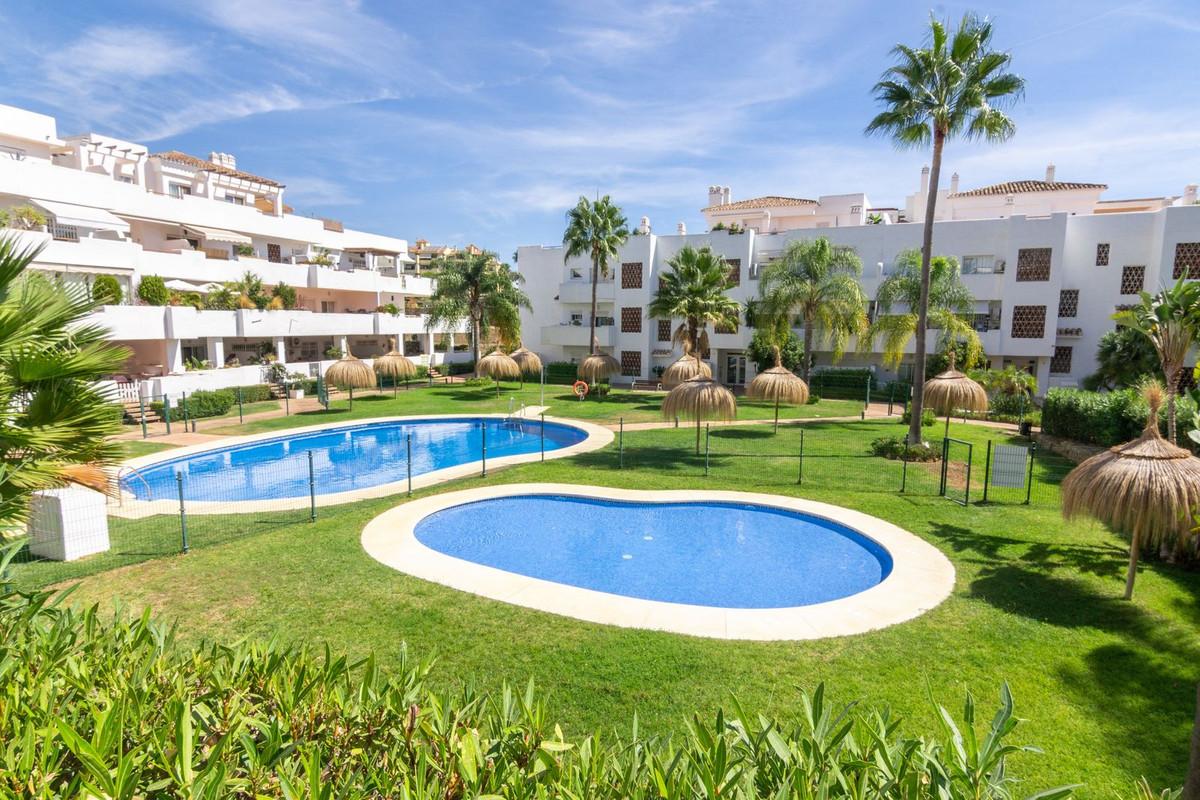 Apartment Middle Floor in Estepona