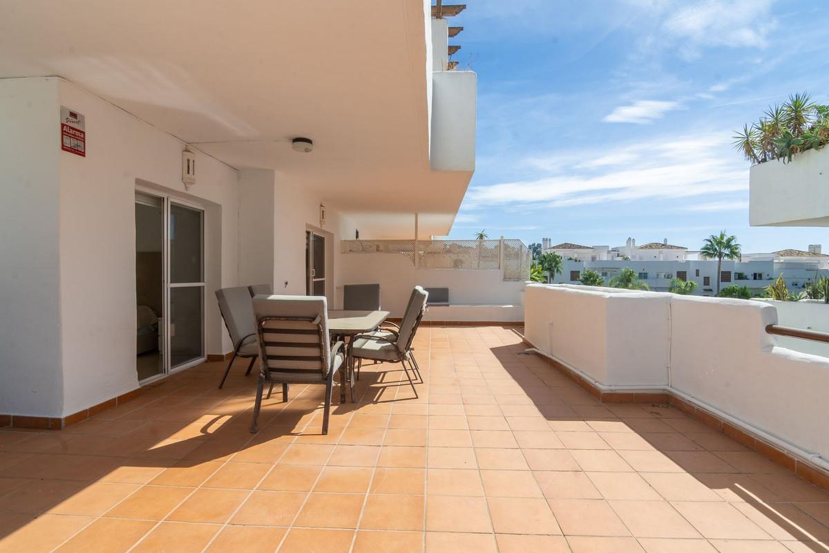 Apartment Middle Floor in Estepona