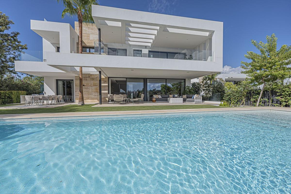 Villa Detached in The Golden Mile